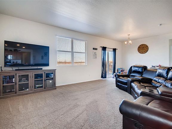 4th image of 420 Clubhouse Dr