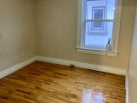 2nd image of 66 Furby St #3