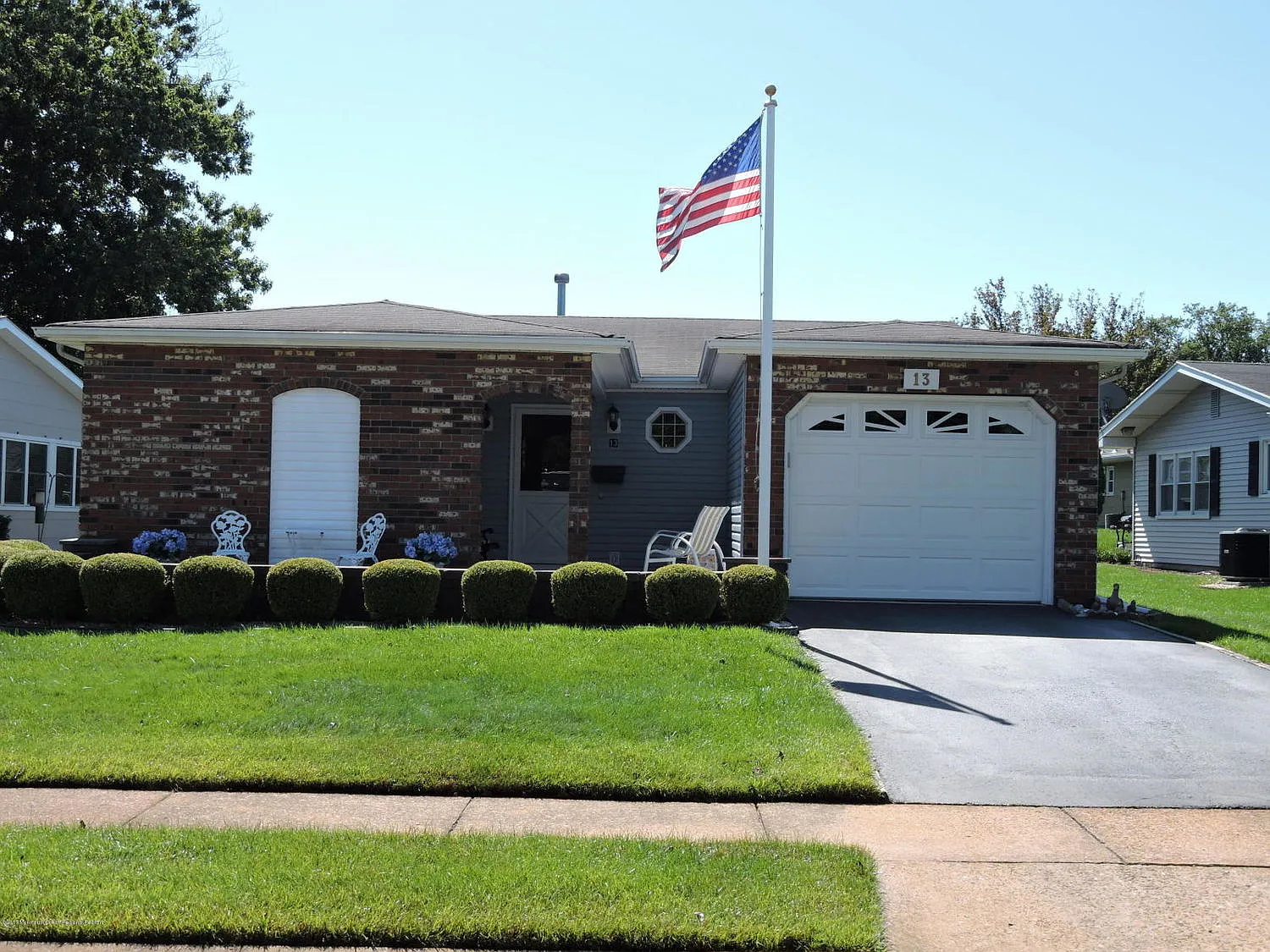 13 Blake Cir photo 1
