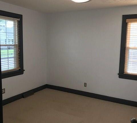5th image of 1304 Garber St