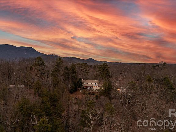 3rd image of 130 Stone Ridge Ln