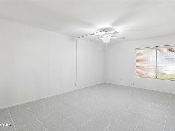 5th image of 100 W MARYLAND Avenue #H1