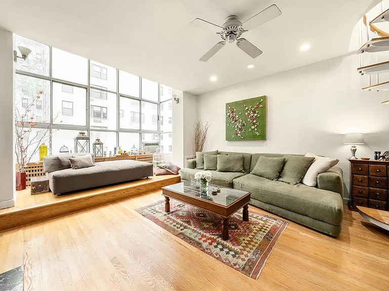 238 E 74th St #5 — Photo 2