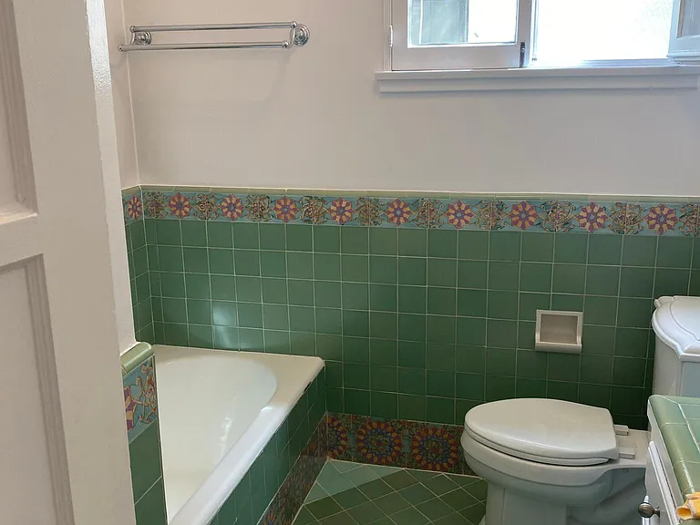 200 S Fuller Ave #2 — Photo 9