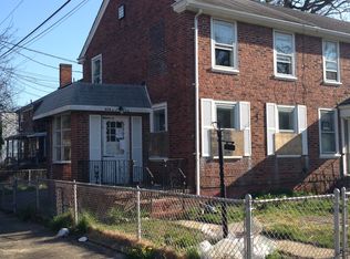 978 Trent Rd, Camden, NJ 08104