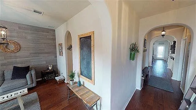 4 bed, 3.5 bath, 2996 sqft, $2,900 — Photo 3