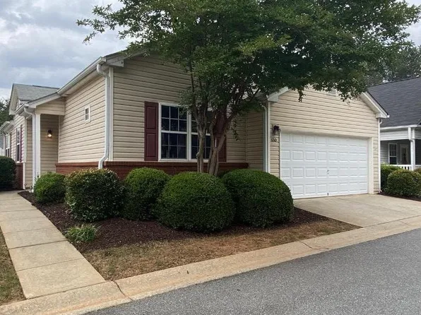 660 W Oaks Dr, Woodstock, GA 30188