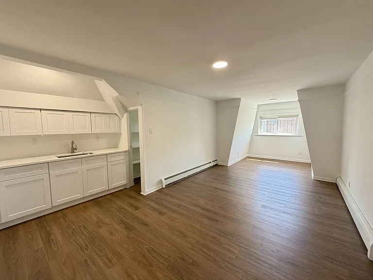 8102 23rd Ave #5 — Photo 3