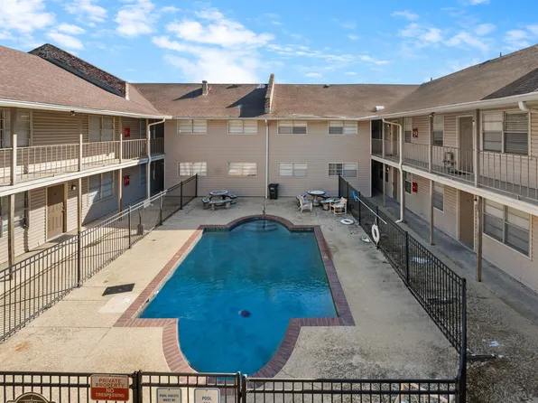 4518 Y A Tittle Ave APT 8, Baton Rouge, LA 70820