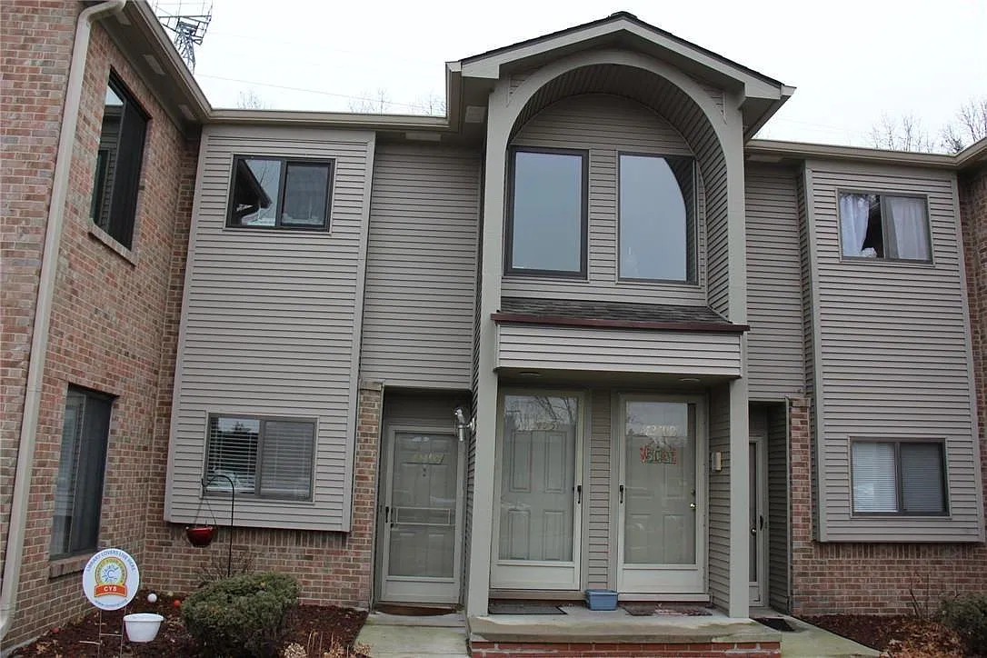 2 bed, 2.0 bath, 1028 sqft, $1,450 — Photo 2