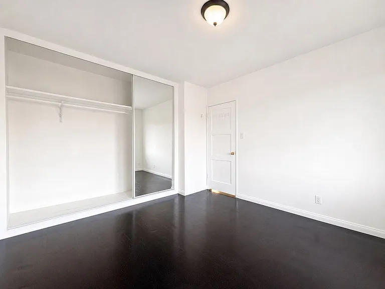 2106B Delaware Ave — Photo 18