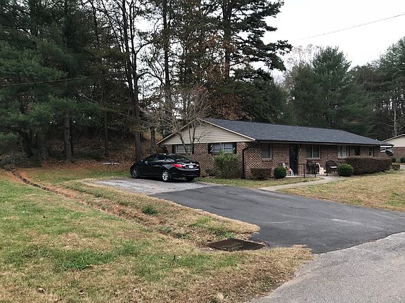 3rd image of 2928 Link Dr