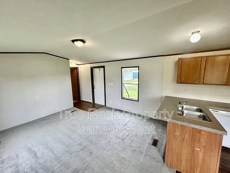 3 bed, 2.0 bath, $775 — Photo 4