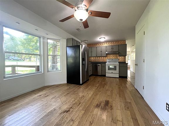 5th image of 418 Forest Ln