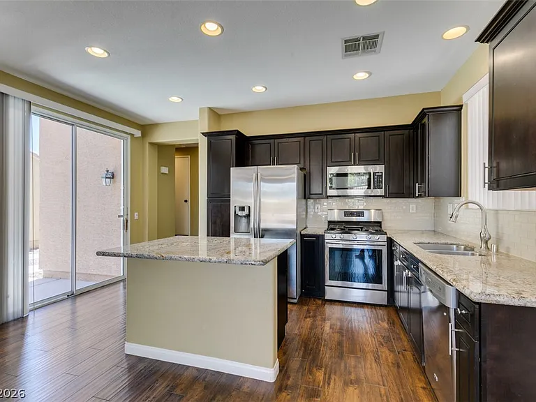 5928 Attavilla Dr — Photo 25