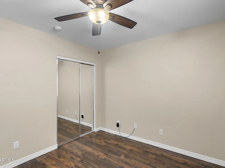 2501 S 255th Dr — Photo 27
