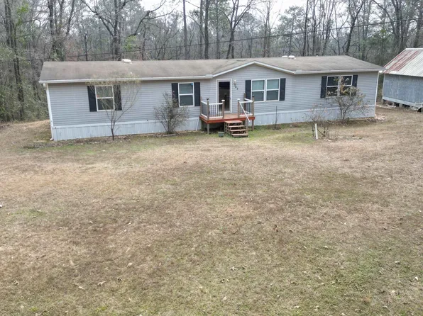 142 County Road 64, Deatsville, AL 36022