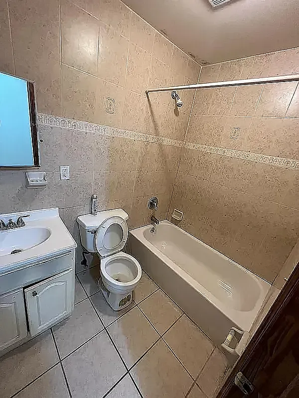 1344 Southern Boulevard — Photo 3
