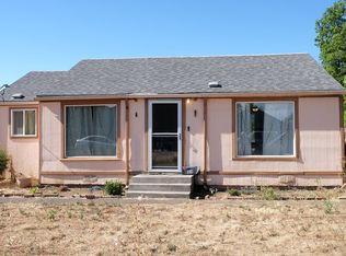 804 W N St #W, Springfield, OR 97477