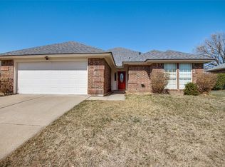 6705 Wayfarer Trl, Fort Worth, TX 76137