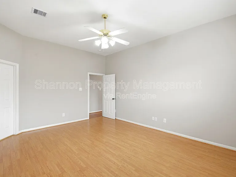 3924 Highland Vale Ct — Photo 15