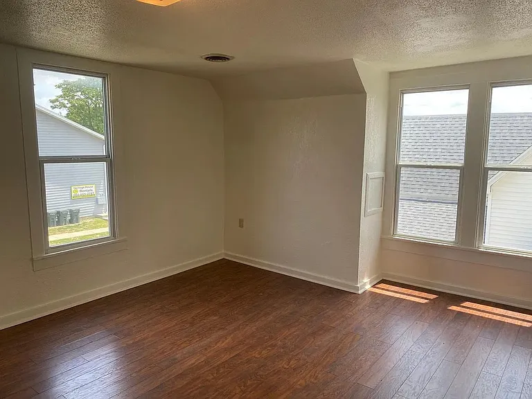 404 S Marion St — Photo 11