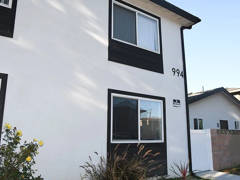 994 Valencia St — Photo 36