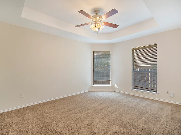 11909 Rhulen Ct — Photo 18