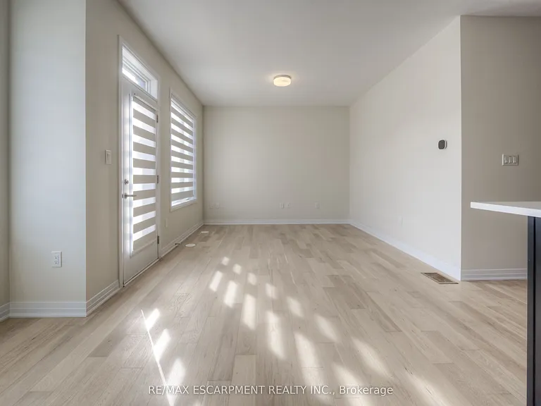 104 Settlers Rd E — Photo 12