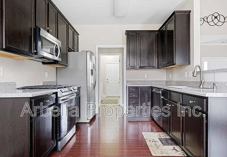 901 Hackney Rd — Photo 10