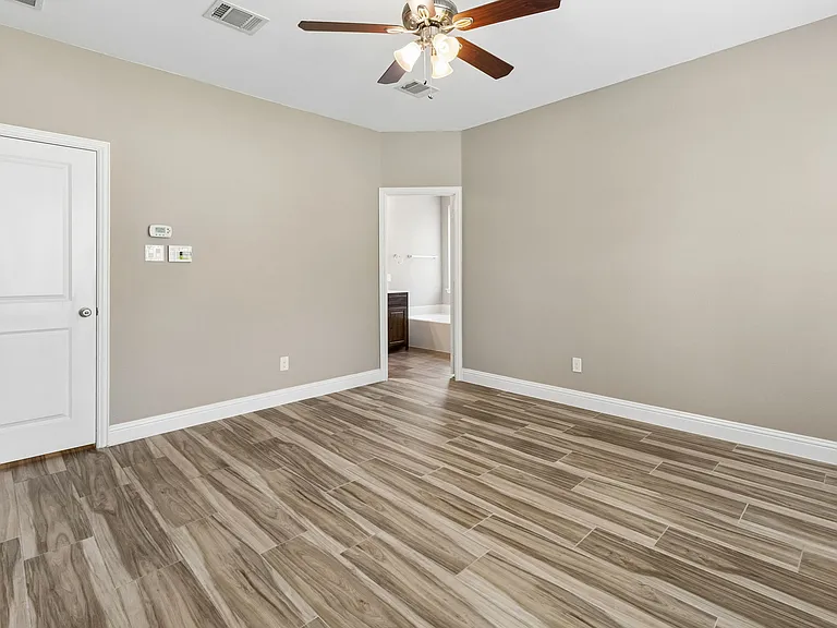 15424 Bluffdale Dr — Photo 15