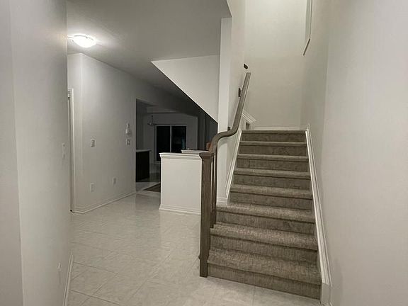 3rd image of 189 Bur Oak Dr