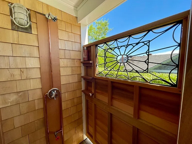 66 Hulbert Ave — Photo 35