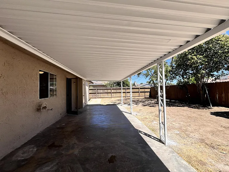 5337 W Richert Ave — Photo 14