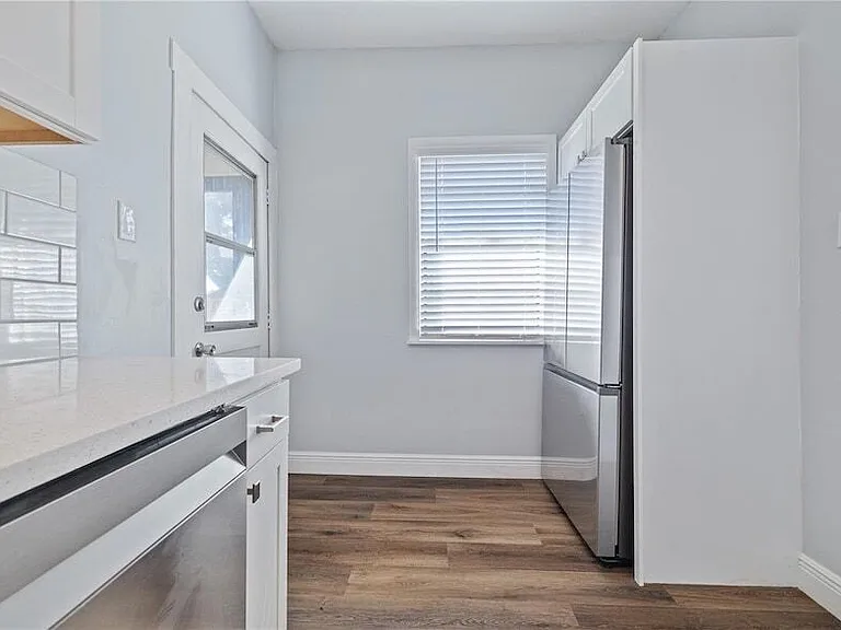 1103 N Willow Ave — Photo 10