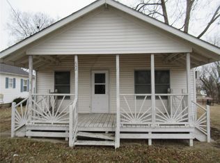 642 Clarksville Rd, Pittsfield, IL 62363