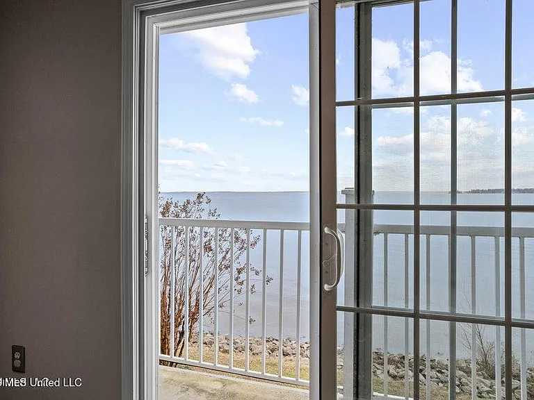 74 Lake Barnett Dr — Photo 4