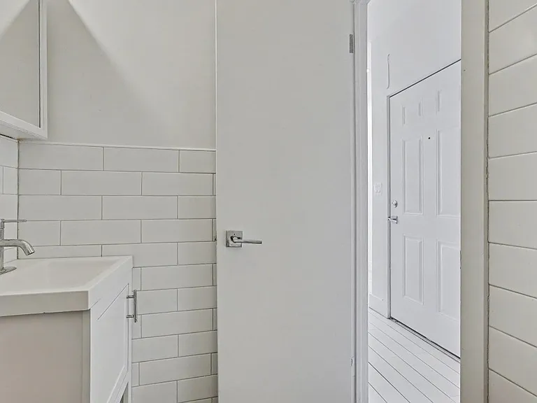 317 E 5th St #5B — Photo 6
