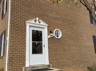 3207 Silverstone Ct, Oakton, VA 22124