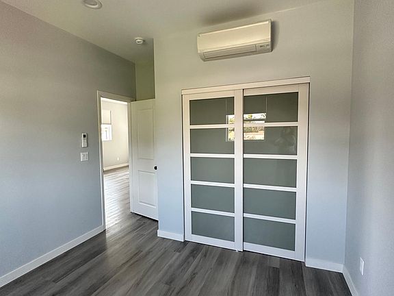 4th image of 331 W Ellis Ave #1/2