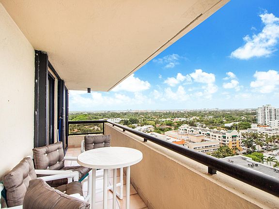 2nd image of 2555 Collins Ave APT 1600