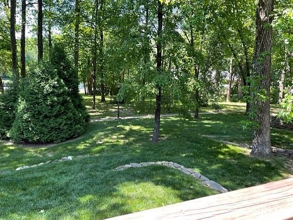 4th image of 1400 Timberlake Ln #8A