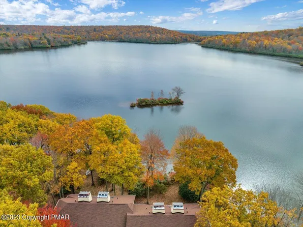 21 Midlake #301, Lake Harmony, PA 18624