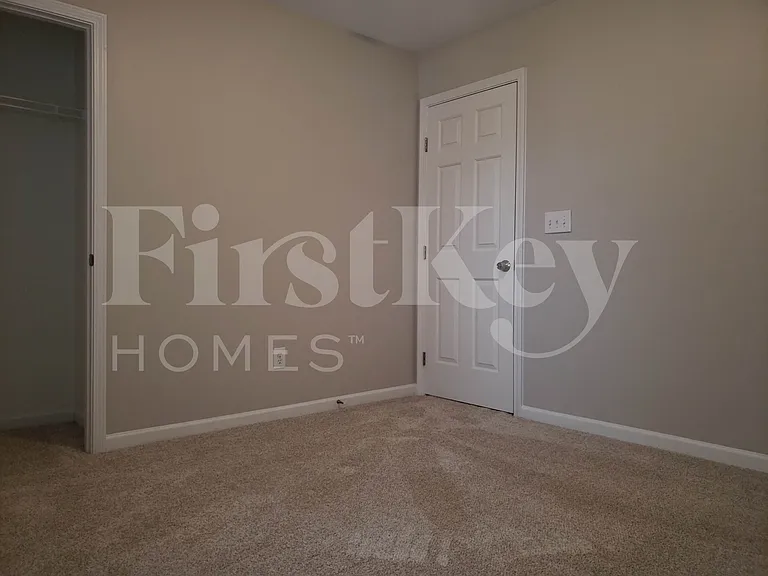 6632 Courtland St — Photo 12