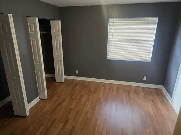 5925 NW 23rd St, Lauderhill, FL 33313