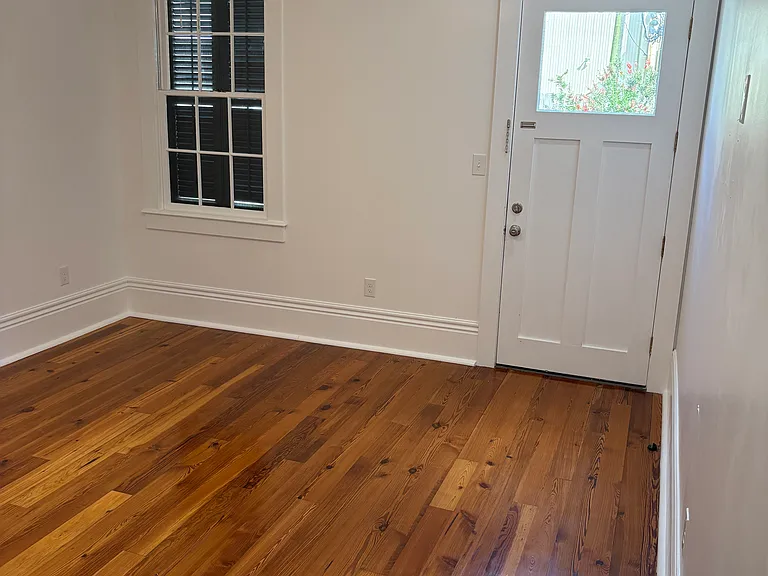 2262 Carondelet St — Photo 6