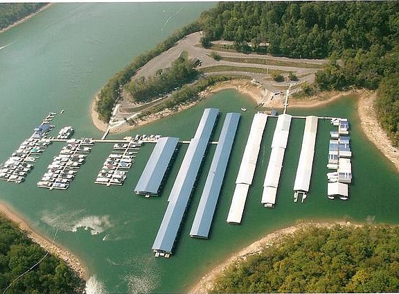 4th image of 7 Park Dr