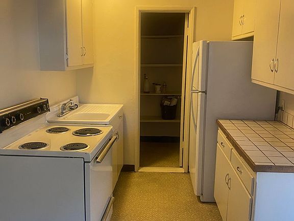 3rd image of 3130 14th Ave APT 2