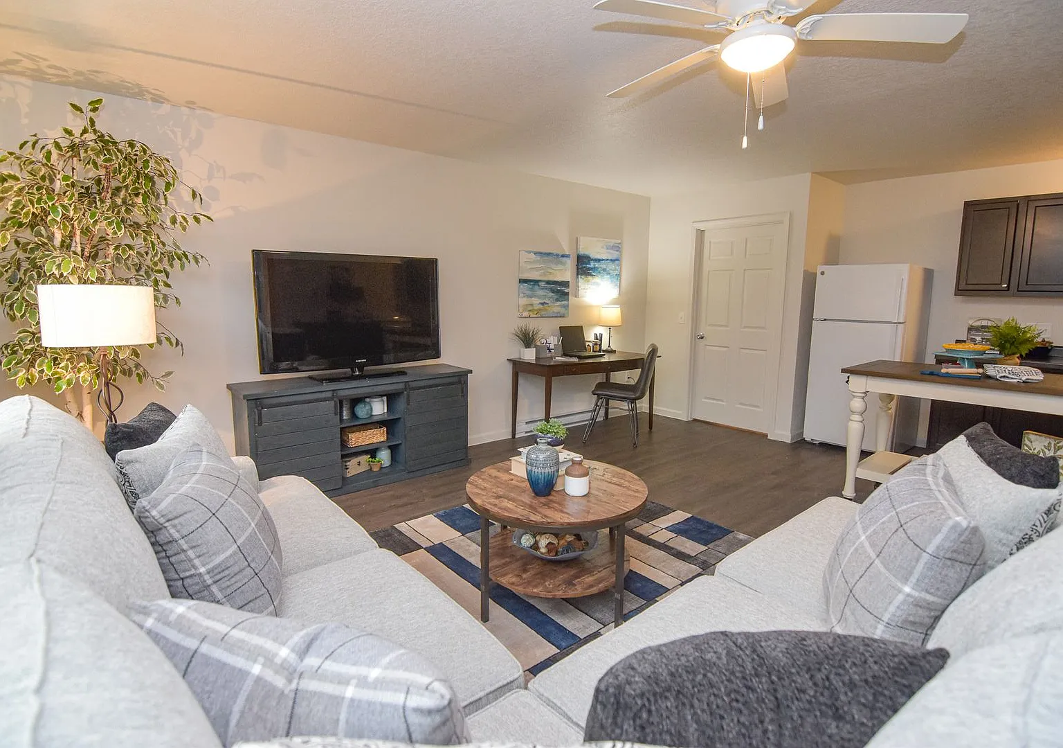 Cherry Creek Estates — Photo 2