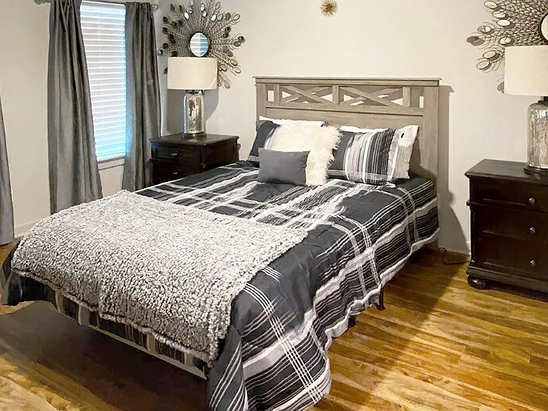 10 Gateway Village Blvd — Photo 7